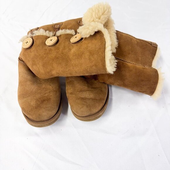 LONG UGGS SIZE 7 - Picture 3 of 6
